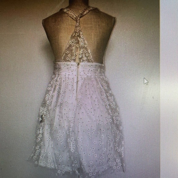 LULU'S Mini Dress, White, delicate Tulle Daisy overlay, twist back, Size Medium - Picture 2 of 16